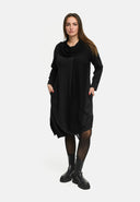 Sukienka 'Lunet' – nowoczesna, elegancka i o charakterystycznym designie