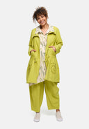 Παρκά 'Livia' για μεταβατική περίοδο – απαλό, με προσοχή στη λεπτομέρεια & σύγχρονο