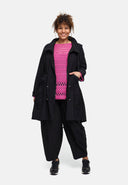 Παρκά 'Livia' για μεταβατική περίοδο – απαλό, με προσοχή στη λεπτομέρεια & σύγχρονο